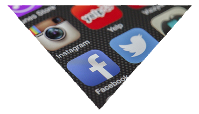 photographie montage triangle reseaux sociaux